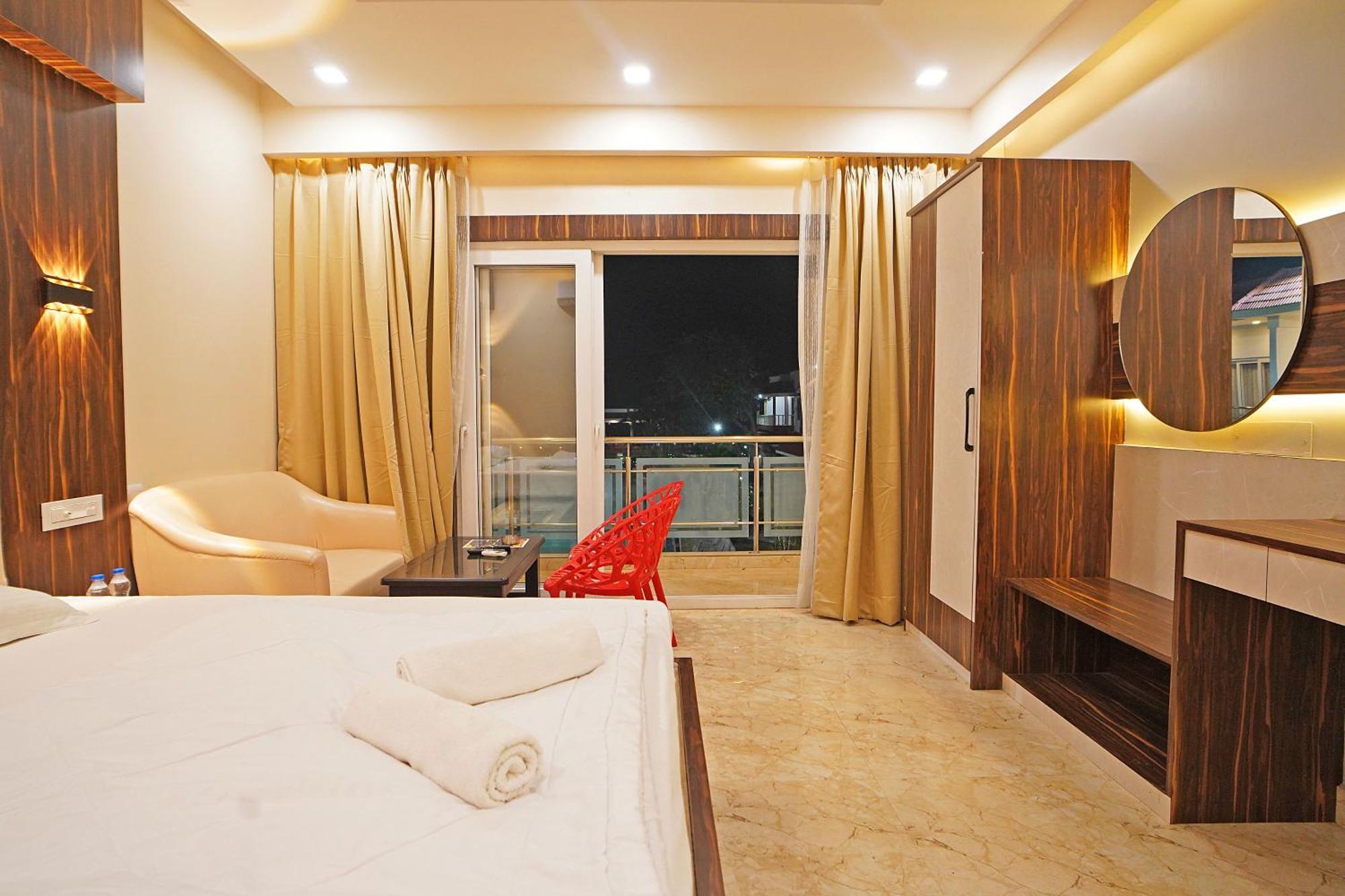Santiniketan Hotel And Resort !! On Beach Family Resort !! 만다르모니 외부 사진