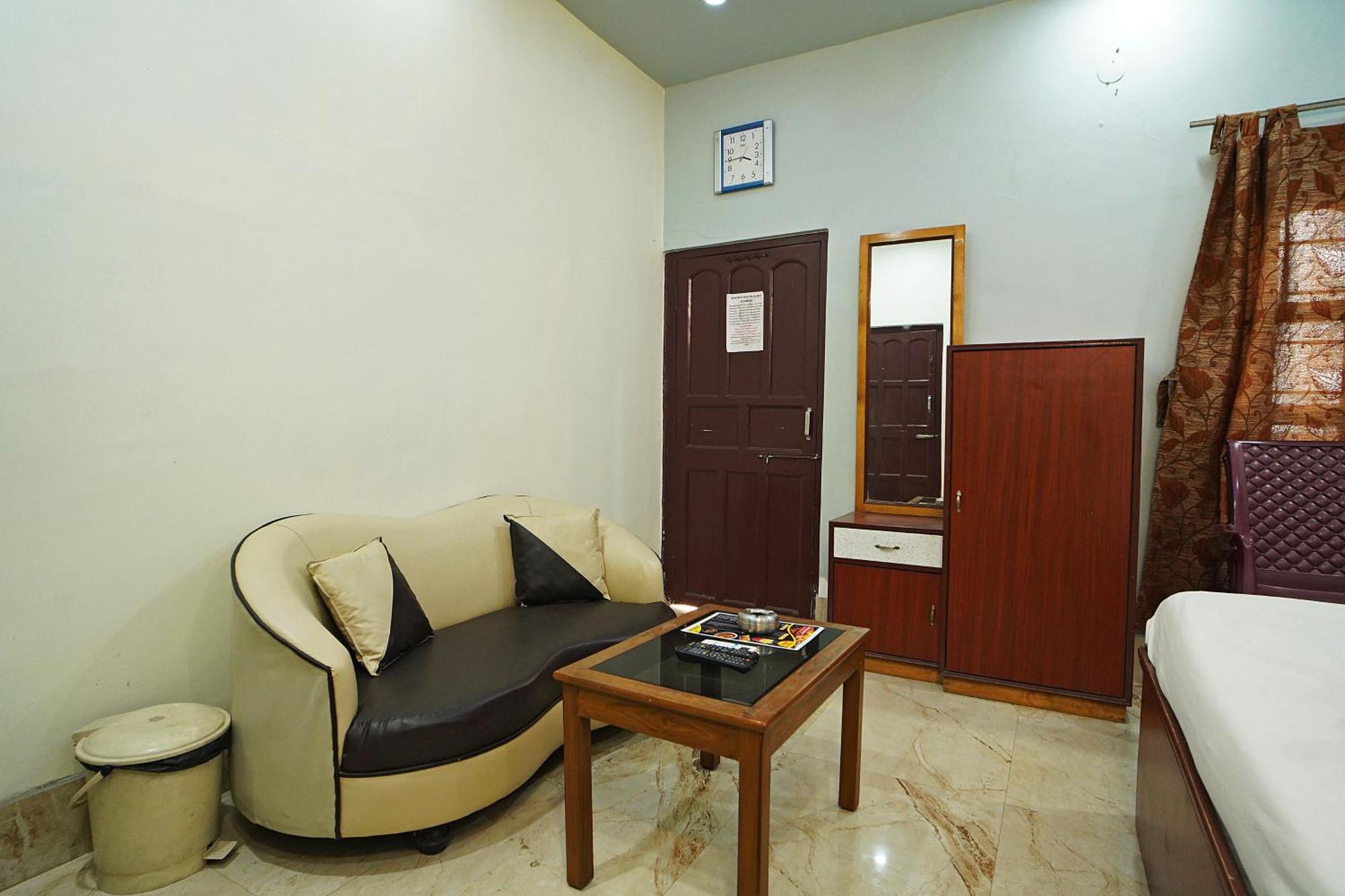 Santiniketan Hotel And Resort !! On Beach Family Resort !! 만다르모니 외부 사진