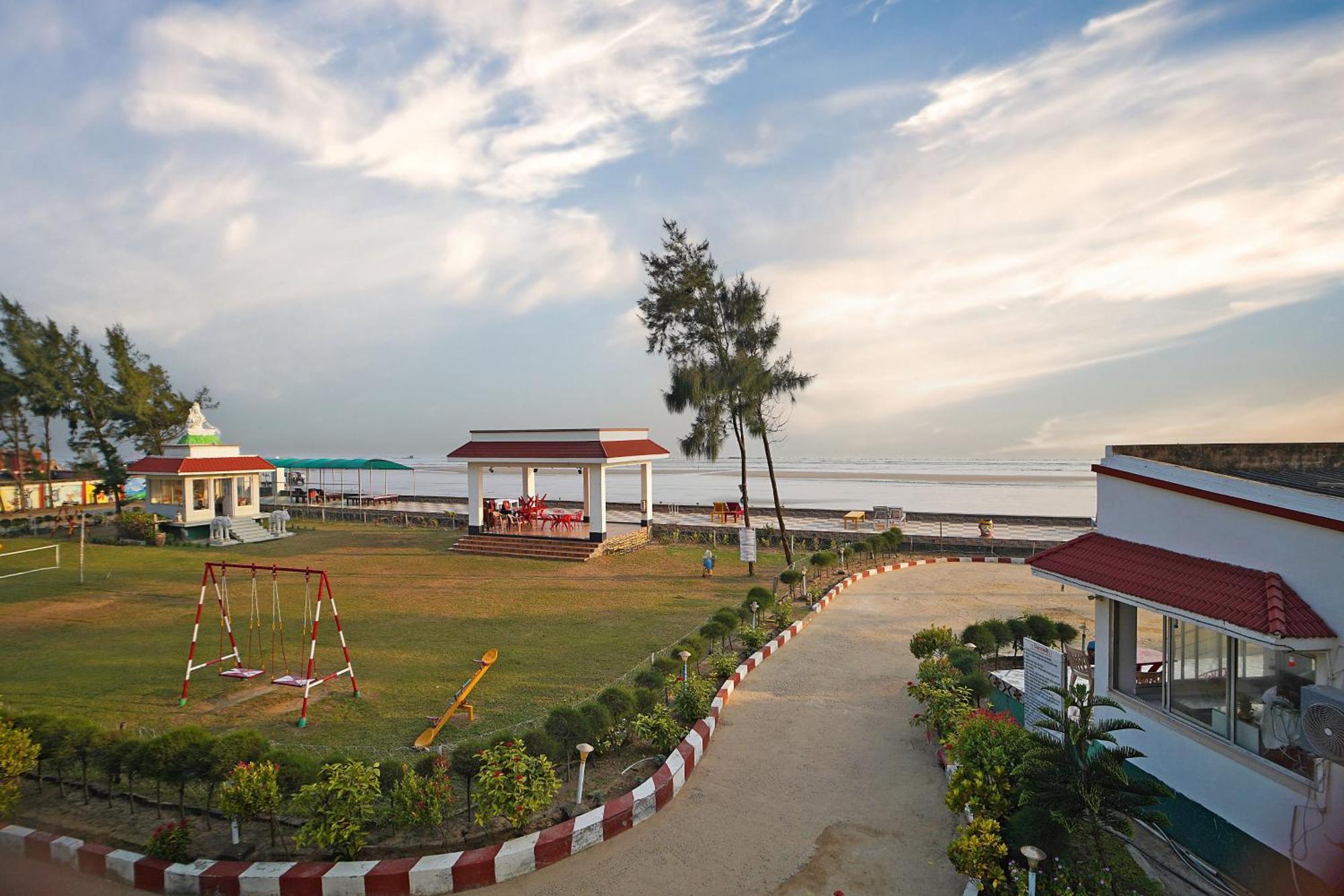 Santiniketan Hotel And Resort !! On Beach Family Resort !! 만다르모니 외부 사진