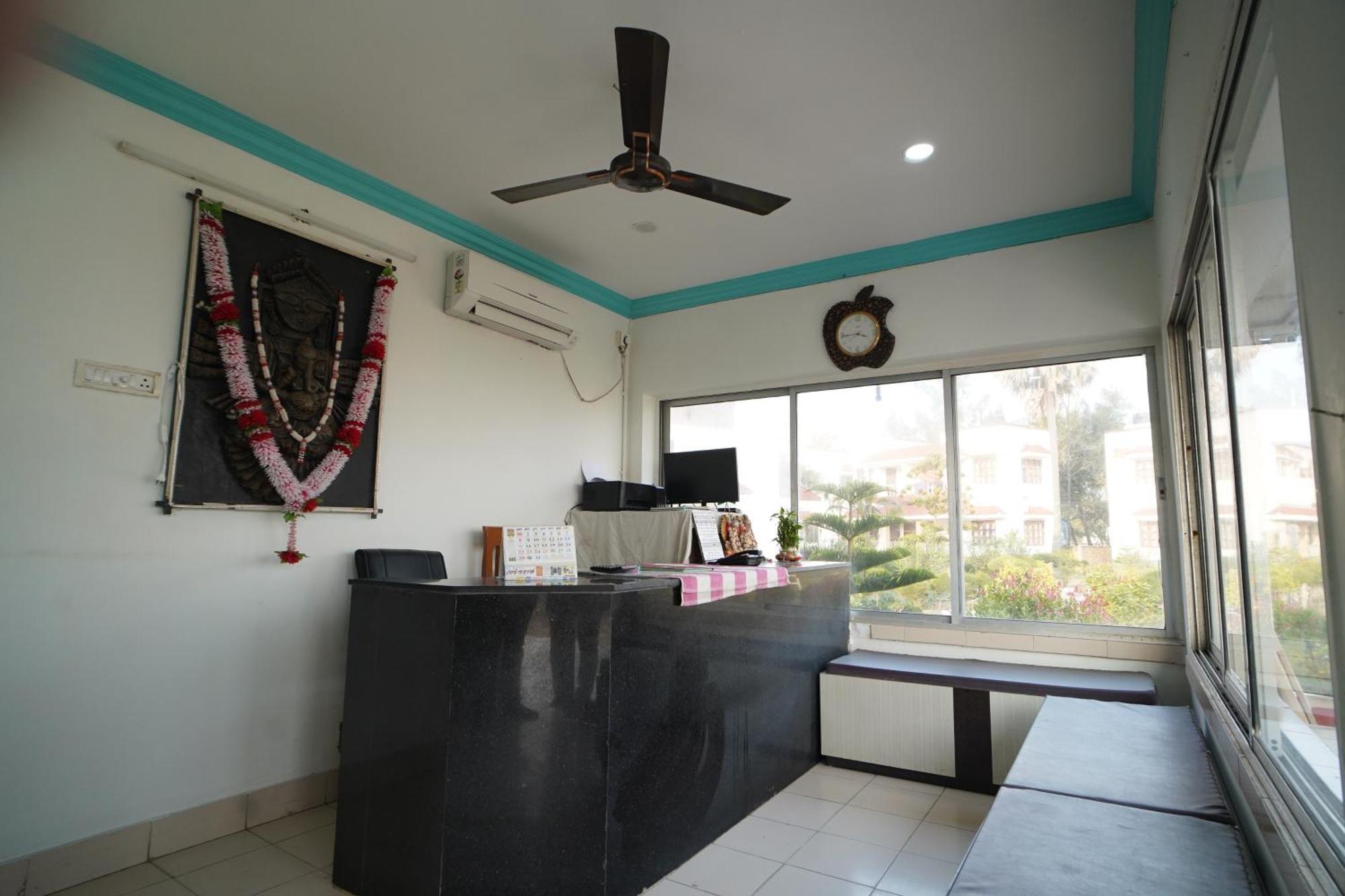 Santiniketan Hotel And Resort !! On Beach Family Resort !! 만다르모니 외부 사진