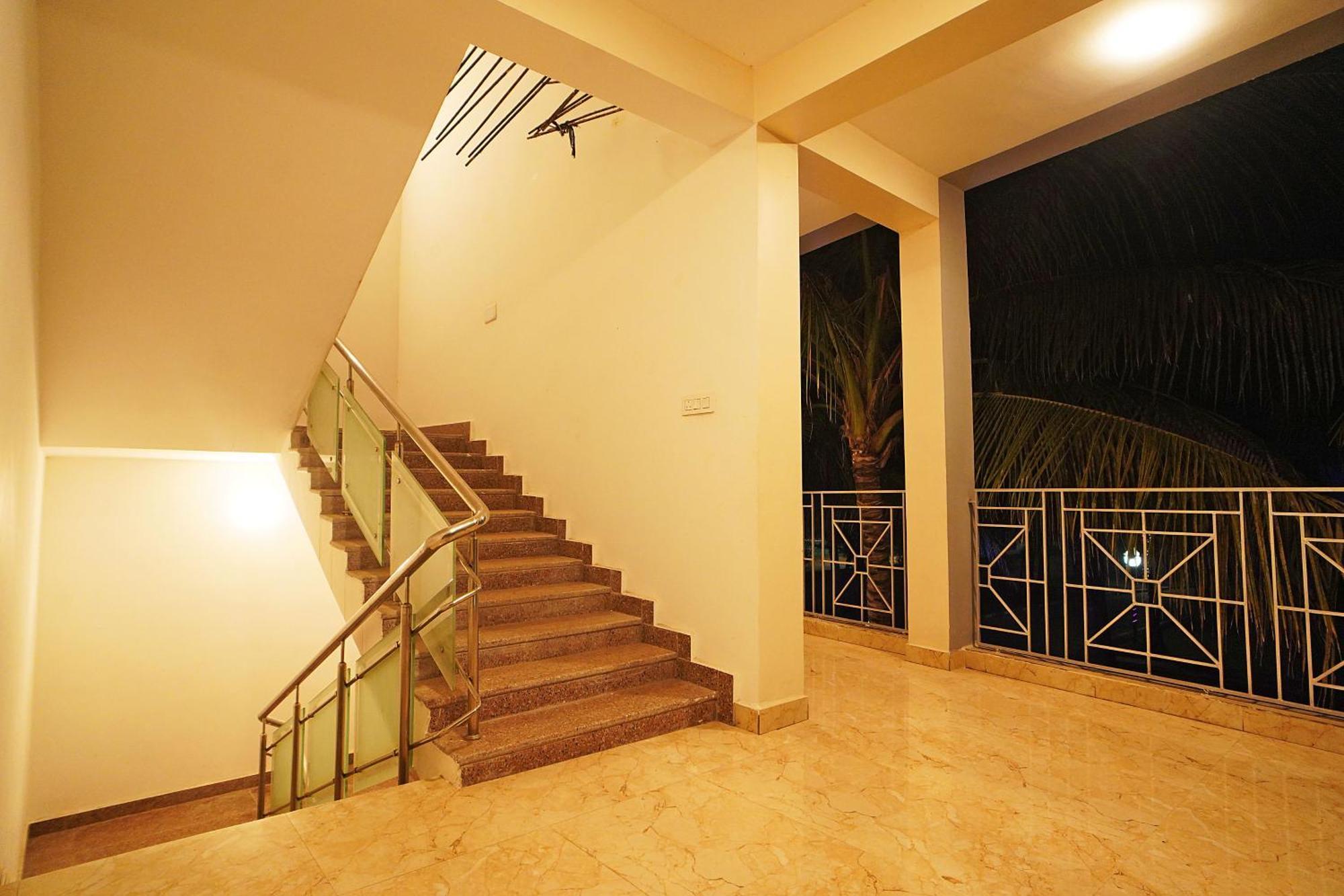 Santiniketan Hotel And Resort !! On Beach Family Resort !! 만다르모니 외부 사진