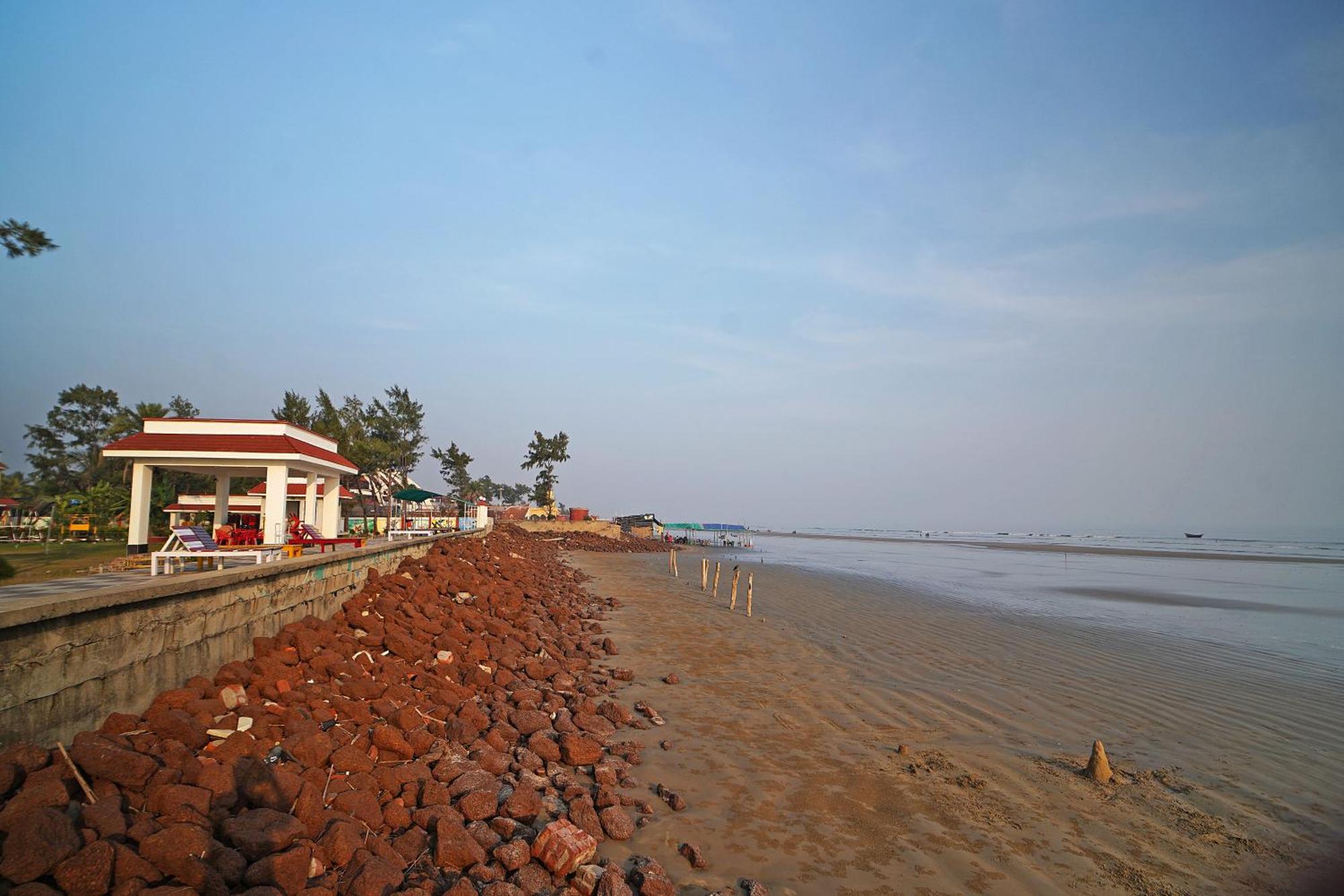 Santiniketan Hotel And Resort !! On Beach Family Resort !! 만다르모니 외부 사진